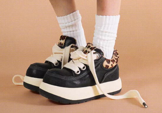 猫与沙发全新UFO系列黑豹纹大头鞋上市