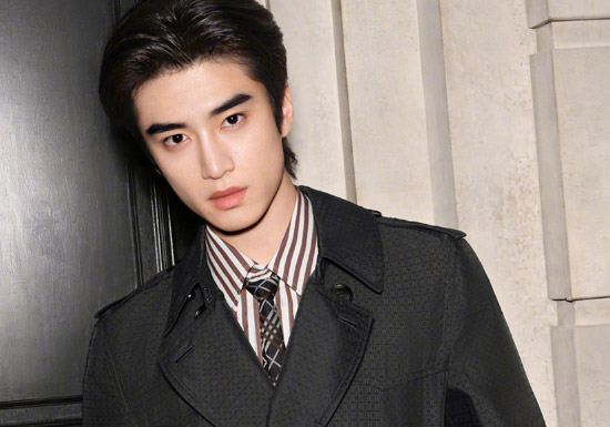 官宣:张康乐成为Burberry美妆品牌大使